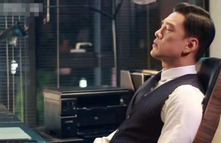 王耀庆|娱乐圈第一富豪：拉黑佟丽娅，抢夺张含韵，却独宠妻子19年！