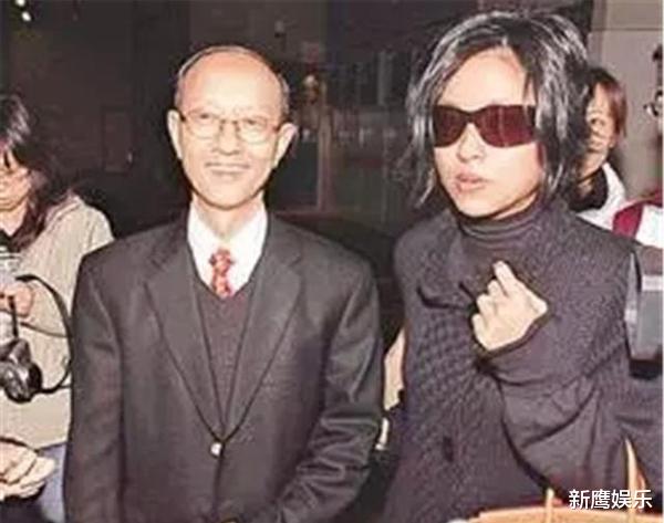 #陈奕迅#为杨千嬅2次落泪的陈奕迅，为何转身娶了品味差还败家的徐濠萦？