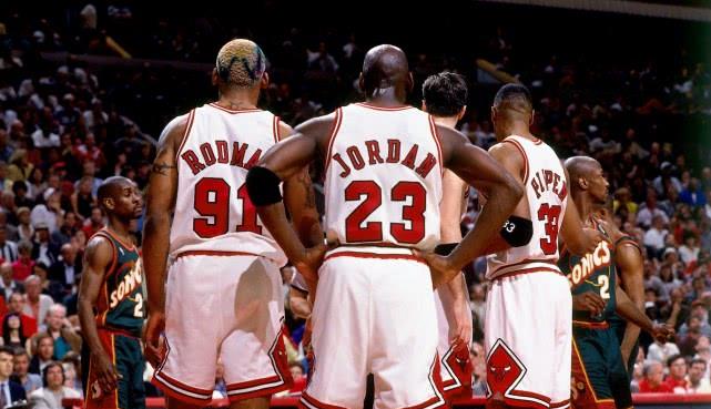「迈克尔·乔丹」詹皇追逐三连冠那年总决赛创两项耻辱记录 这是他最逊色乔丹地方