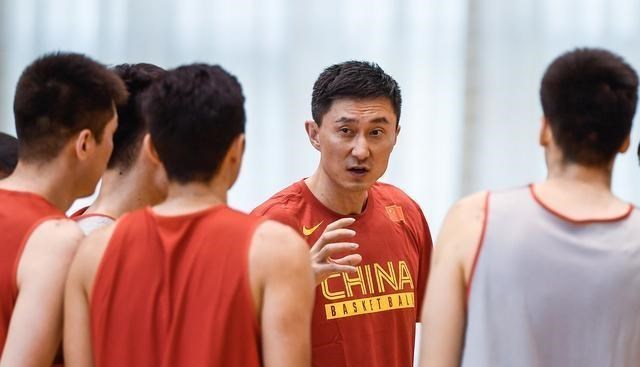 中国男篮|中国男篮集训名单：杜锋4大奇兵，530斤魔兽双塔+82分神投手