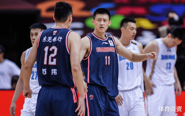 北京男篮|史诗级对决!北京14分逆转,双外援48+19+4太霸气,广东没阿联太难