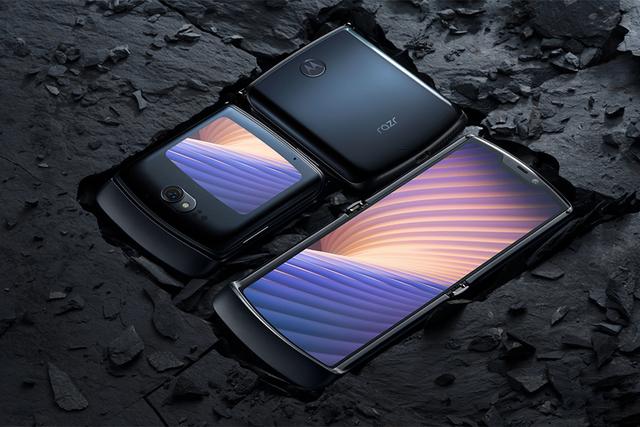 摩托罗拉|卖情怀赚大了！moto刀锋5G开卖即售罄，线下渠道加价两千