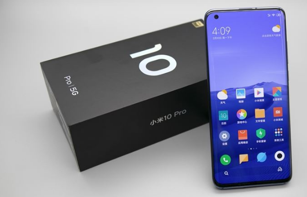 「小米科技」换掉使用2年的iPhone8，今年改用小米10Pro，憋了一肚子真心话