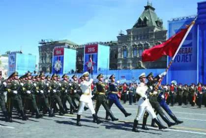 【】阅兵呢，能不能严肃的看完？！