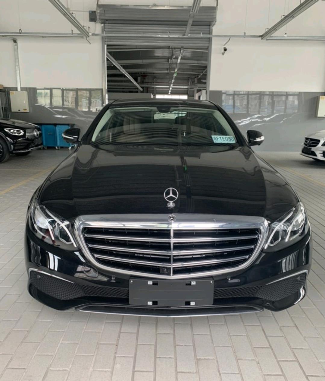 『奔驰E级』年收入30万，买一辆奔驰E300L合适吗？后期养车压力大不大？