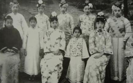 慈禧太后|被误解的公主！清朝公主颜值起底，看完清朝合影瞬间清醒！