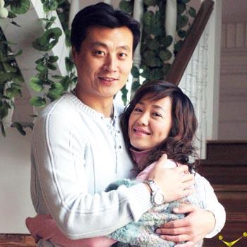 #任程伟#任程伟情史：住\老鼠房\花9元娶同窗，相爱29年，如今幸福满满