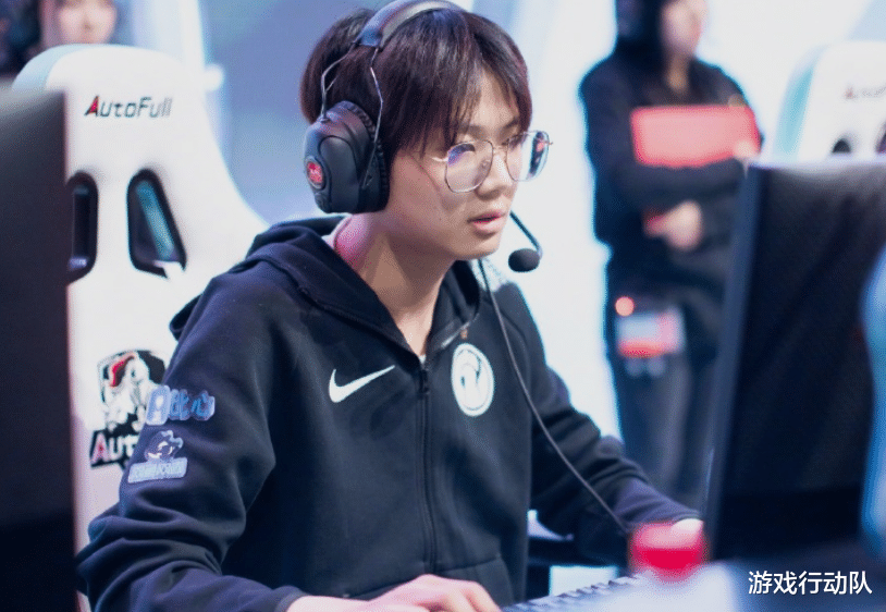 周淑怡▲IG乐言被爆料情感史，曾和周淑怡在一次过，两人相差9岁