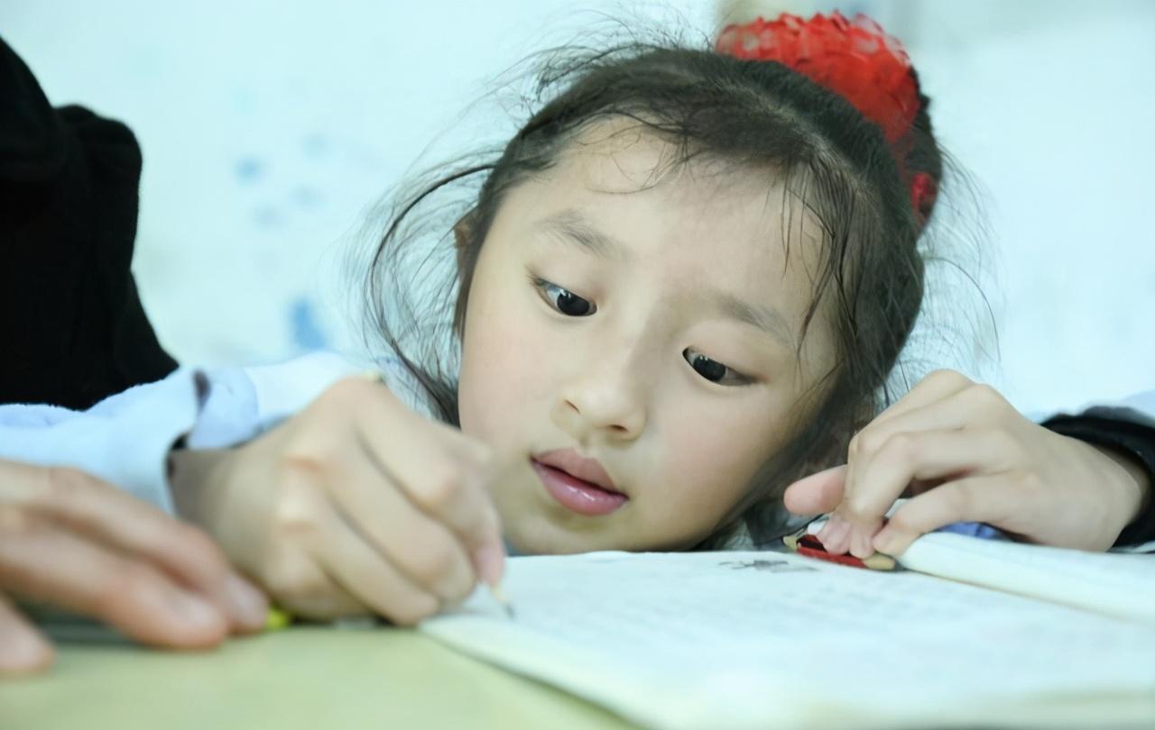 教育部|教育部最新通知，中小学生迎来“坏消息”！家长：也很无奈！