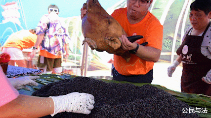 粽子▲你见过588斤的大肉粽吗？它包进了一个牛头和一整只猪