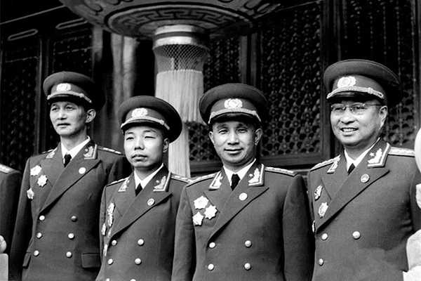 新四军|八路军与新四军有何区别？八路军的师长与新四军的军长到底谁大？