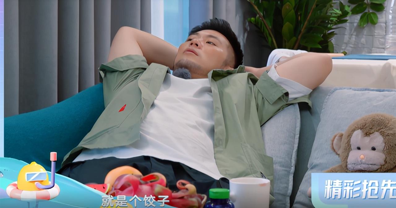 赵奕欢|男人不减肥就得死？赵奕欢节目发飙，一脚把男友踹进医院