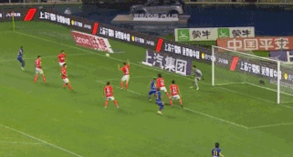 江苏苏宁|锁定前三名！苏宁2-1复仇恒大，何超破门，特谢拉和埃德尔建功