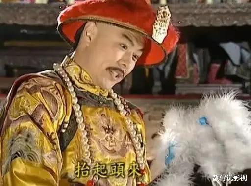 『还珠格格』还珠格格：同样是含香献舞，老版满脸无奈，新版是着急当妃子吗？