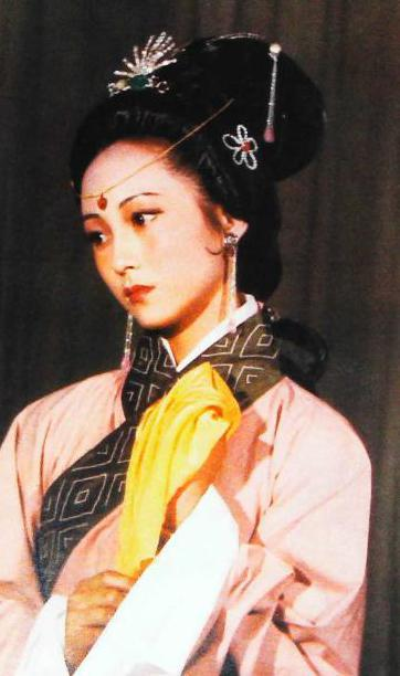 西施|谁演的西施最美？60后董智芝70后蒋勤勤, 80后佟丽娅90后欧阳娜娜