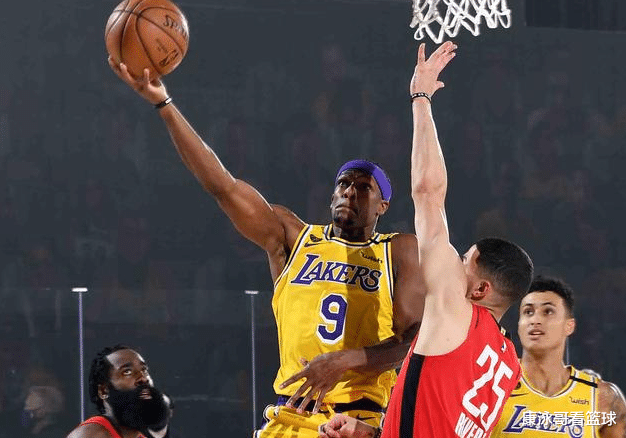 湖人队|砍27+13+10！湖人一老一少两奇兵疯狂爆发，还有人敢瞧不起他吗？