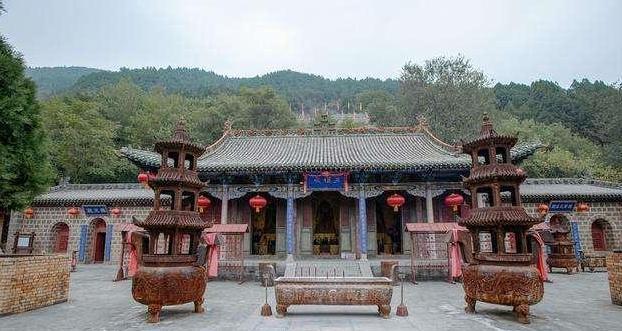 寺庙|中国最“险”寺庙，建寺千年没有受过香火，游客只能远看进不去
