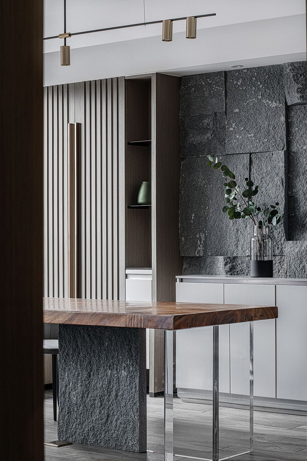 240㎡简约大平层，灰奢有度！