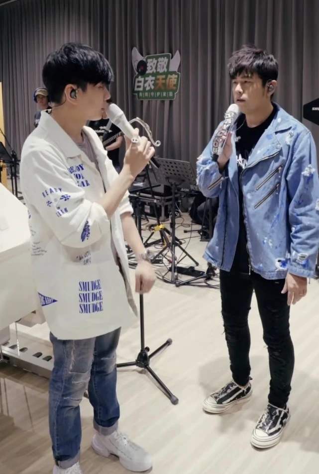 [华语乐坛]自从2010年之后，华语乐坛似乎就开始倒退了，这是为何？