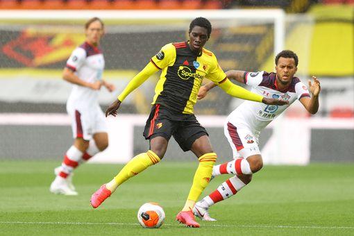 北京国安|红魔红军齐签边锋，格策重返拜仁，巴萨天价绑法蒂