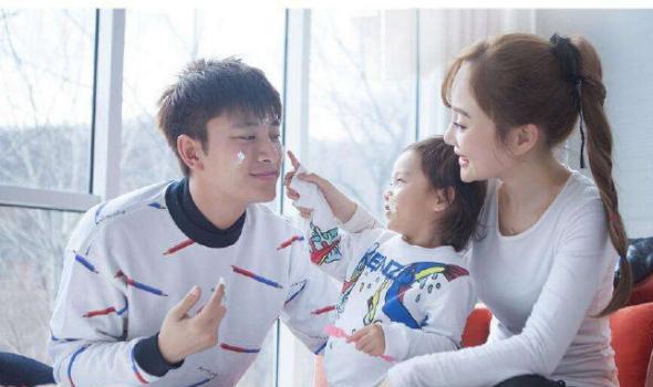 李小璐|贾乃亮乔欣恋情曝光？和李小璐复合无望，破镜终难重圆