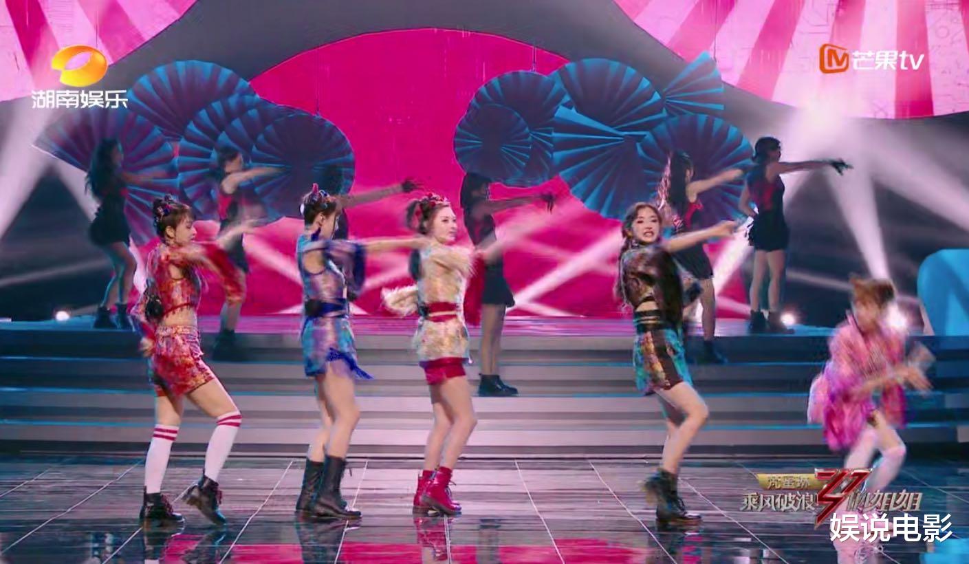 金莎|金莎被淘汰不冤扇子连续掉两次,伊能静也站错位,张雨绮团跳最差