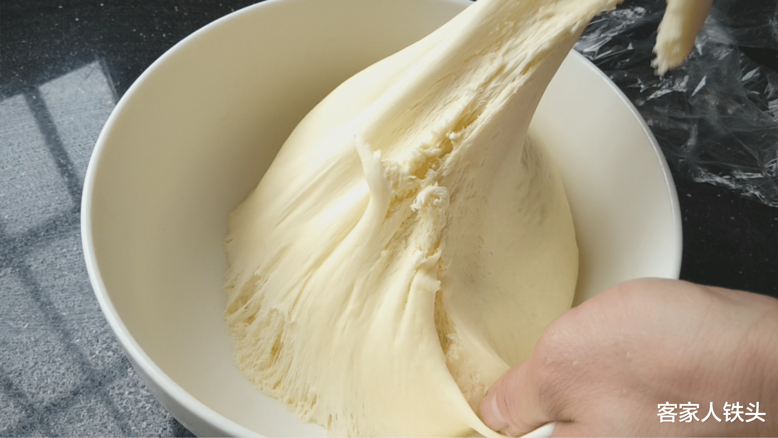 ##想吃油条?告诉你详细配方与做法,好吃放心做法简单,一看就想吃