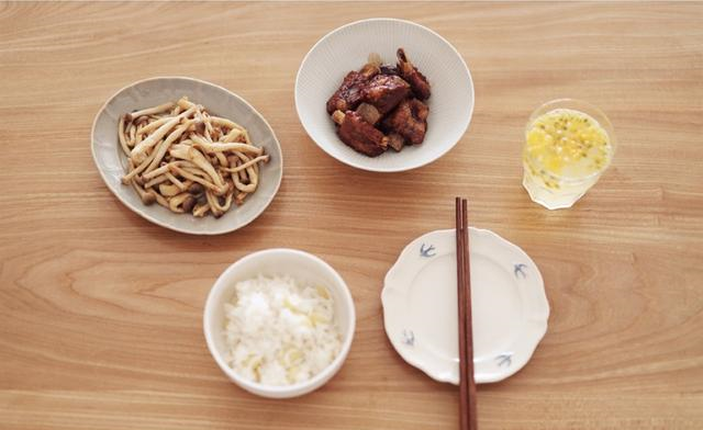 【蟹味菇】一个男人的精致午餐，悄悄走红朋友圈，网友：生活品质，与钱无关