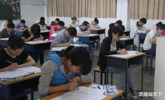 |84岁大爷参加高考，估分660分，分数出来后大爷梦想实现