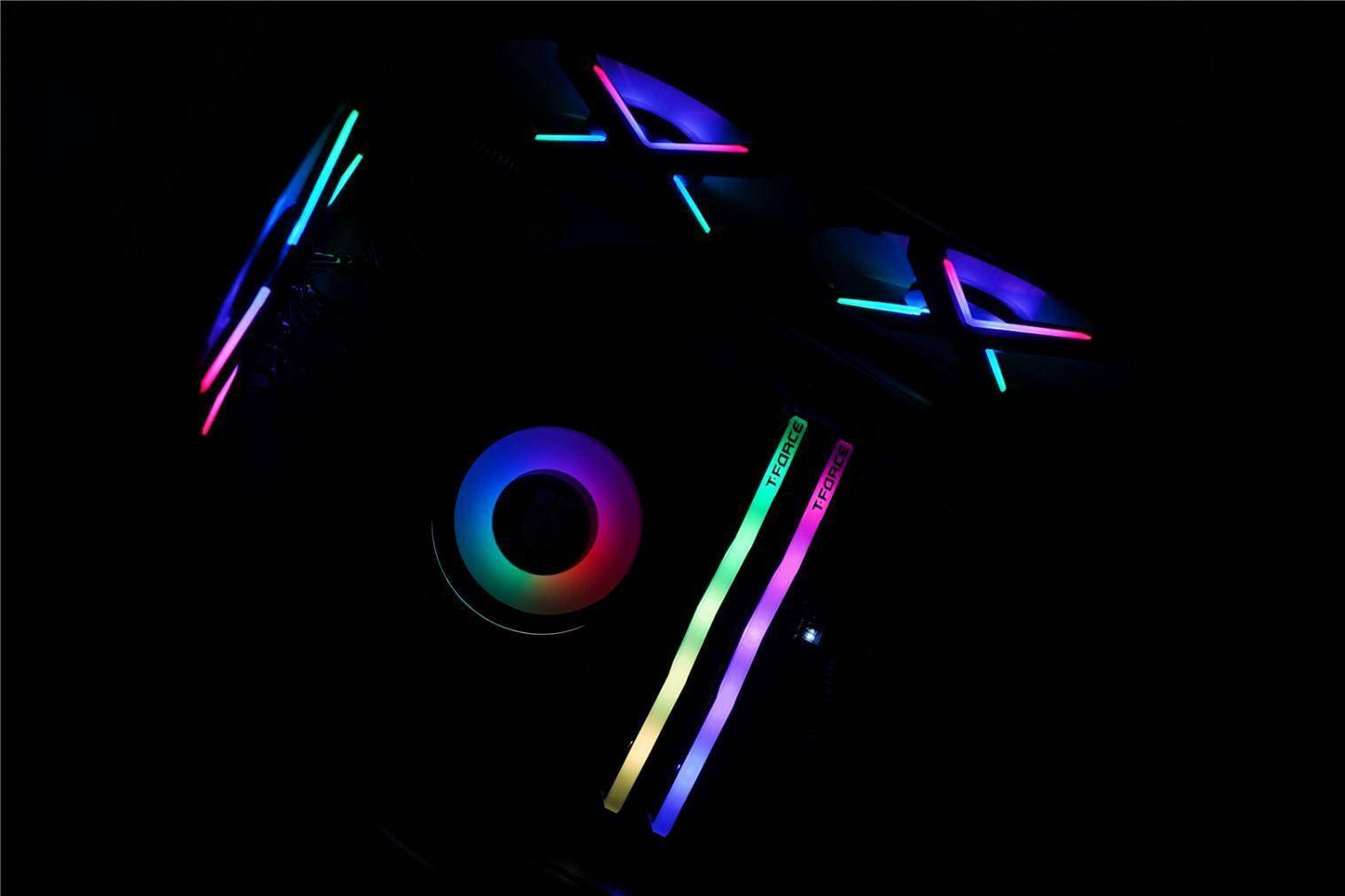 主板|高颜值，高频率，十铨DELTA RGB分享，原来内存价格一直在走低！