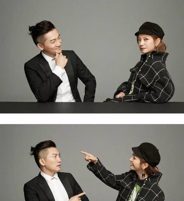 张铁林|张铁林有点新潮地出现在节目中，梳着小辫这还是阿玛皇帝吗？