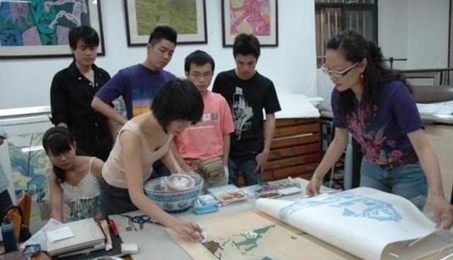 高考|毕业3年之后，平均月收入偏低的10大专业，你的专业选对了吗？