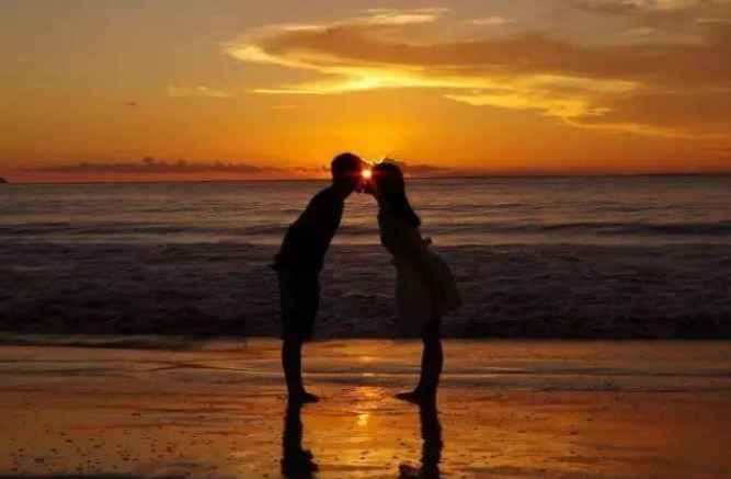 焦点访谈|用猪肉都能钓上鱼，看是什么鱼嘴这么挑，要吃几十块钱一斤的猪肉。