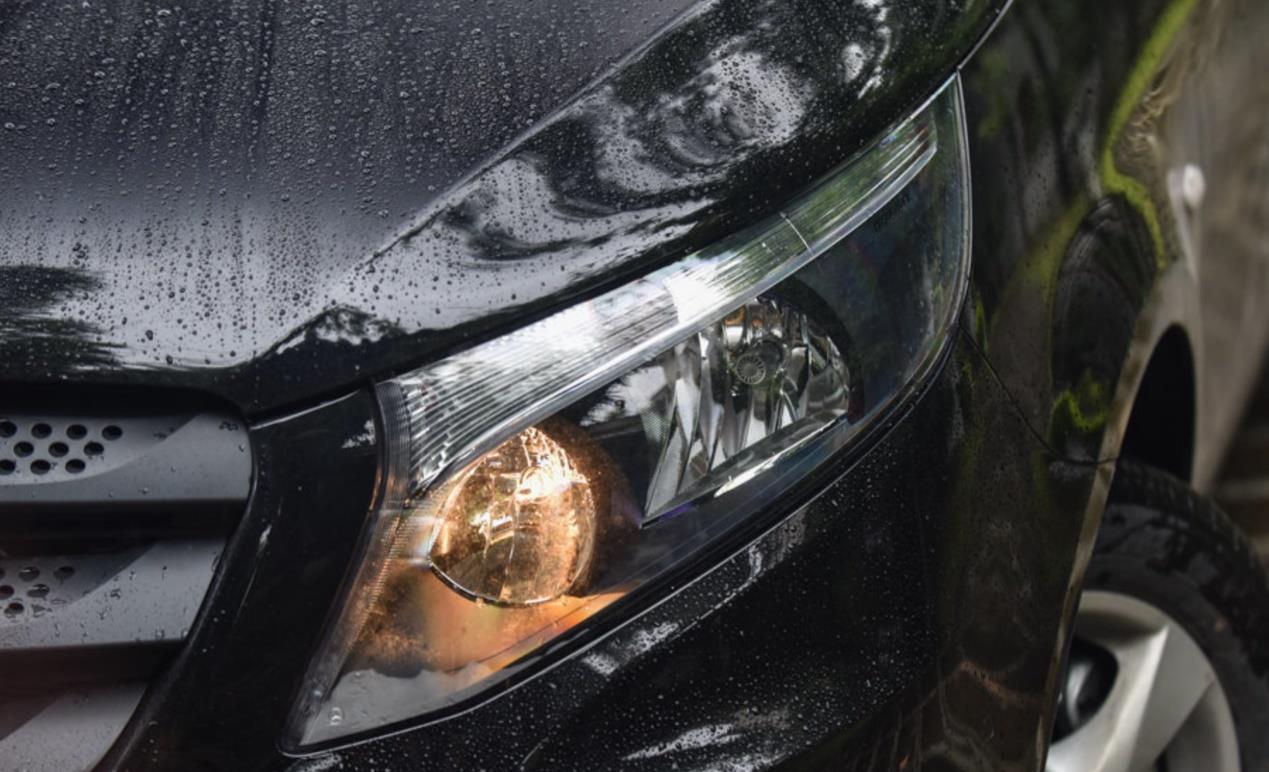 奔驰威霆|被冷落的豪华MPV，长超5米3, 入门211匹+7/8/9座，异响接近0