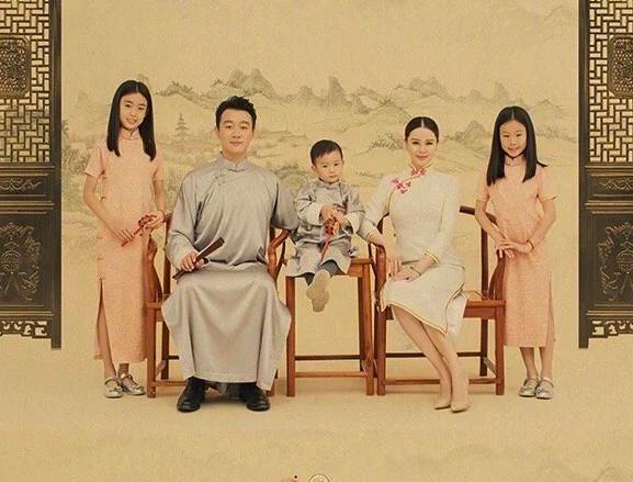 佟大为|佟大为一家五口合照曝光，却被指重男轻女，二胎女儿身份曾引猜疑