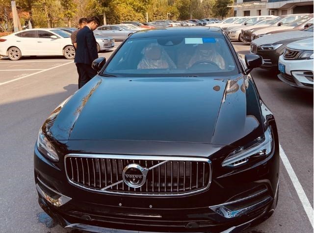 沃尔沃s90|看了奥迪A6、宝马5系，最后40万提辆沃尔沃S90，车主：差距明显！