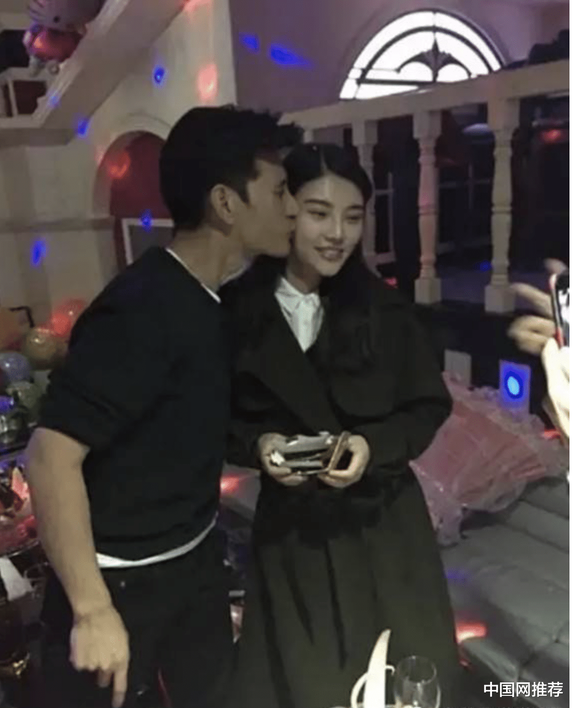 欧美明星|梁洁蒲巴甲疑分手？网友爆男方是渣男每拍一部戏求一次婚