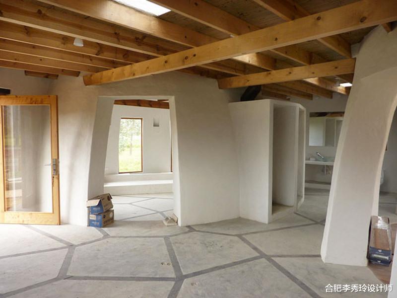 |浇一浇就成的水泥地，他家纵横交错中间走钢条！比瓷砖美缝效果好