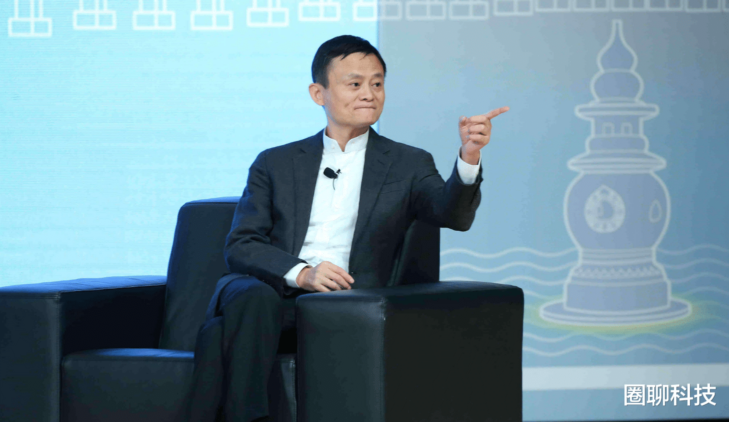 双十一|马云比刘强东赚得多？双十一京东成交额2715亿，淘宝为4982亿