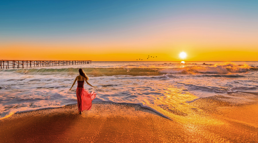 不再沉默|下半年，财气如日中天，3属相有贵人相助，突破重围