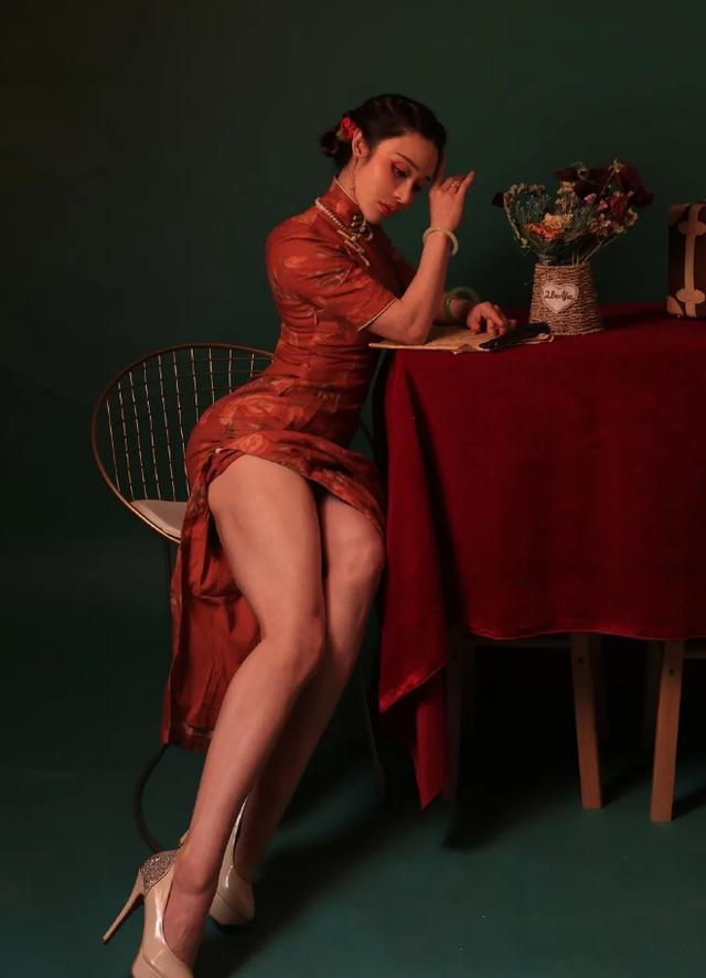 健身达人|31岁女中医，被称为“中国真人版春丽”，这样的腹肌你也可以有！