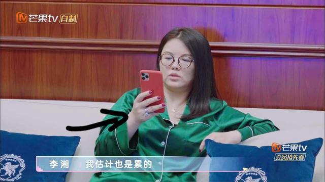 李湘|李湘：一家人减肥路上的绊脚石，健身领域一级退堂鼓表演艺术家，不胖才怪！