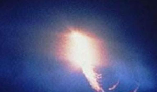 【霍金】霍金预言成真？一巨大火球划过地球上空，中国将不复存在？