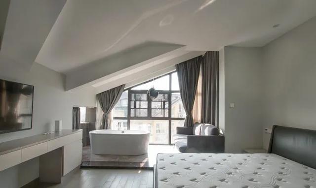 ##168㎡现代复式，一个现代时尚与功能兼并的家！