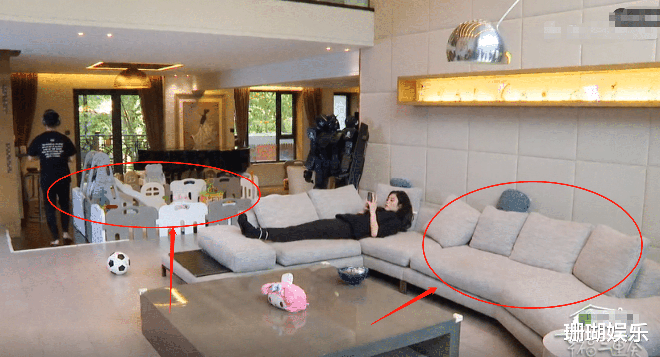 |何猷君奚梦瑶豪宅内景曝光，看清客厅装修配置，贫穷限制我的想象