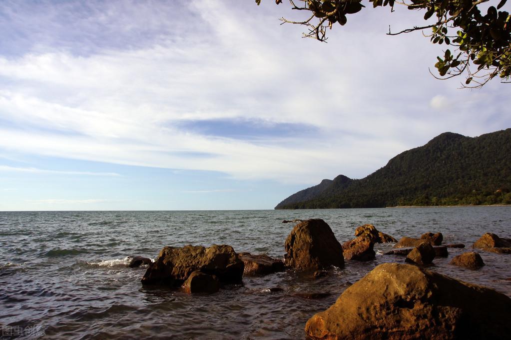 美军|美军敢强拆中国南海造的岛礁吗？有那胆，中国那还能填出8岛