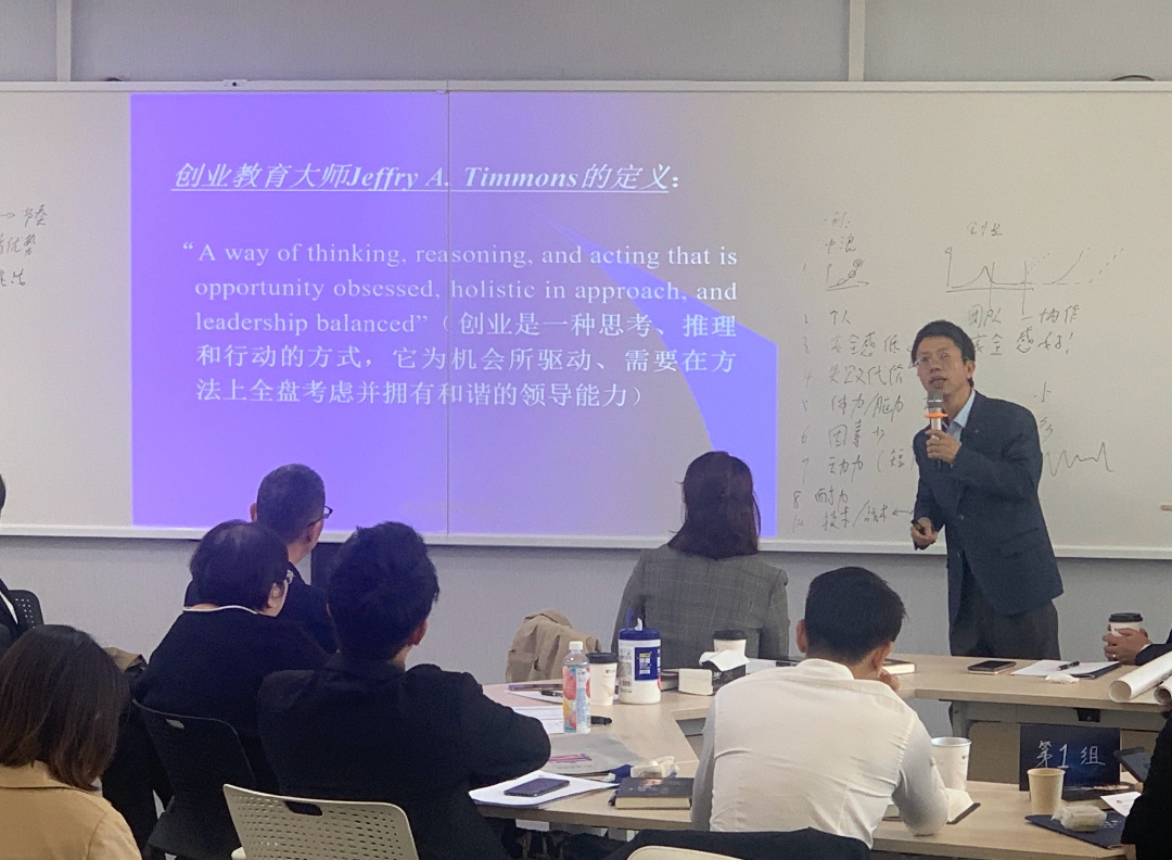 大学|985名校生考乡镇公务员，工作却很不如意？当事人：同事都挖苦我