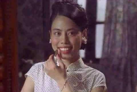 王祖贤：被周星驰“坑”了多久？看到“龅牙珍”的美照后，网友：不是王祖贤吗？