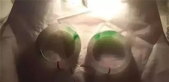 「玉雕」6公斤翡翠原石切出开后开价120万。