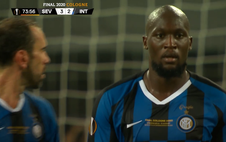 罗梅卢·卢卡库|太自责！卢卡库乌龙杀死国米，垂头丧气眼神呆滞，对手疯狂庆祝